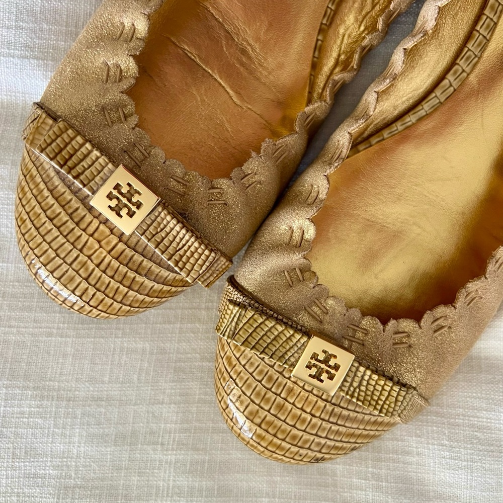 Tory Burch Gold Scalloped Leather Logo Ballet Flats